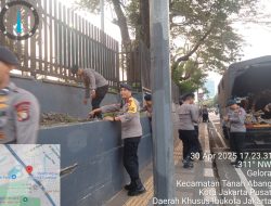 Jelang May Day 2025, Brimob Polda Metro Sisir Sejumlah Titik Sekitar Komplek DPR/MPR