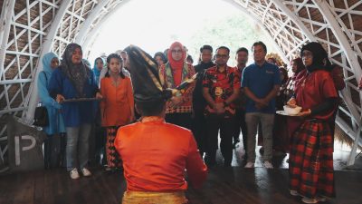 Buka Art Culture Festival Paddekko dan Barutu, Bupati Husniah: Tradisi Budaya Harus Dipertahankan