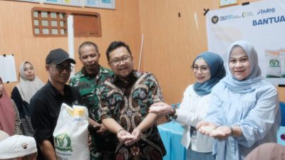 Pemkab Gowa-Bulog Mulai Salurkan Bantuan Pangan Beras ke Masyarakat, Minta Penyaluran Diawasi dan Tepat Sasaran