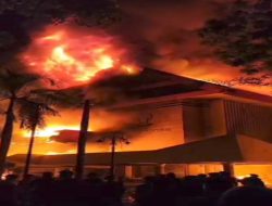 Tiga ASN Tewas Terjebak Kobaran Api Saat Gedung DPRD Makassar dan Sulsel Terbakar