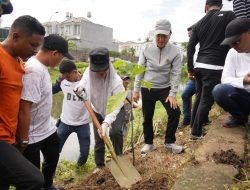 Komitmen Wujudkan Lingkungan Hijau, Pemkab Gowa dan Kemendes PDT Lakukan Penanaman Pohon